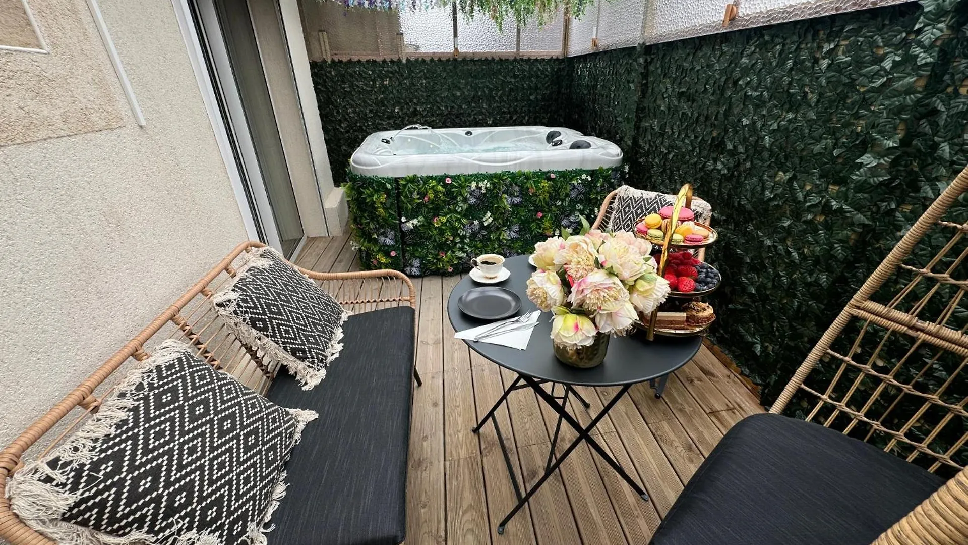 Appartement Moderne Avec Jacuzzi Lille Apartment
